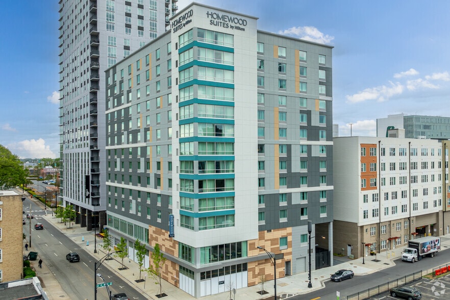 More Photos Of 508 N College St, Charlotte Hotel For Lease