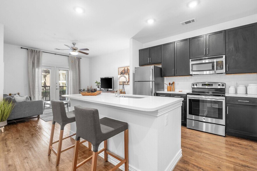 More Photos Of 380 Vista Court Dr, Plano Apartments For Lease