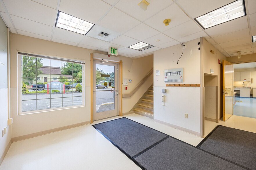 More Photos Of 811 Georgiana St, Port Angeles Medical For Sale