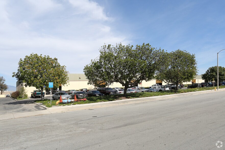 More Photos Of 260 Lambert St, Oxnard Manufacturing For Lease