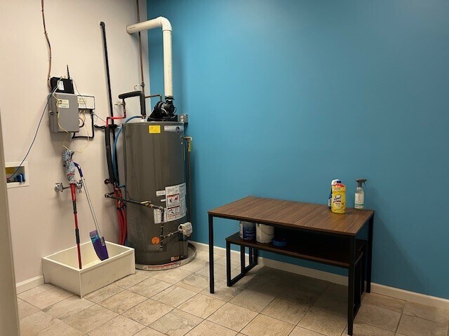 More Photos Of 790-824 Main St, Milford Unknown For Lease