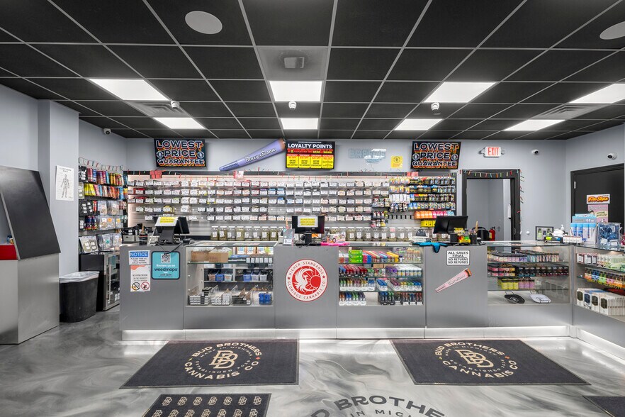 More Photos Of 411 Lafayette Ave, Bay City Fast Food For Sale