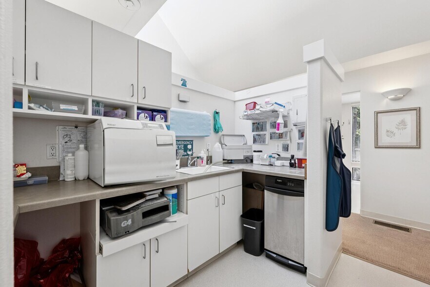 More Photos Of 864-868 2nd St, Santa Rosa Medical For Sale