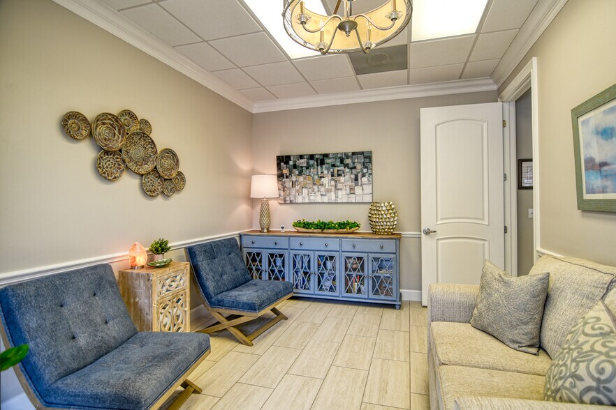 More Photos Of 5245 Office Park Blvd, Bradenton Office For Sale