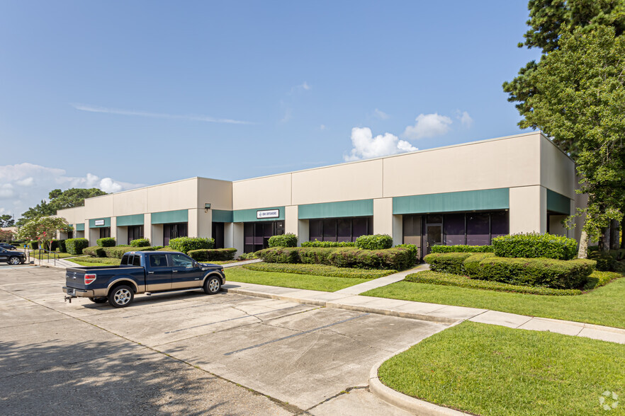 Primary Photo Of 125 W James Dr, Saint Rose Distribution For Lease