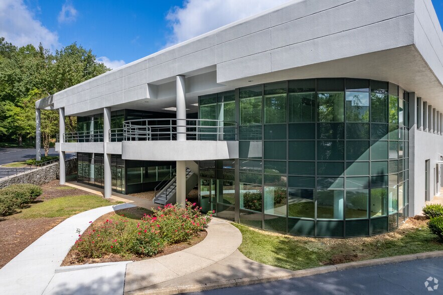More Photos Of 680 Engineering Dr, Peachtree Corners Research And Development For Lease