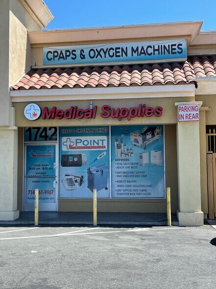 More Photos Of 1736-1742 S Euclid St, Anaheim Freestanding For Lease