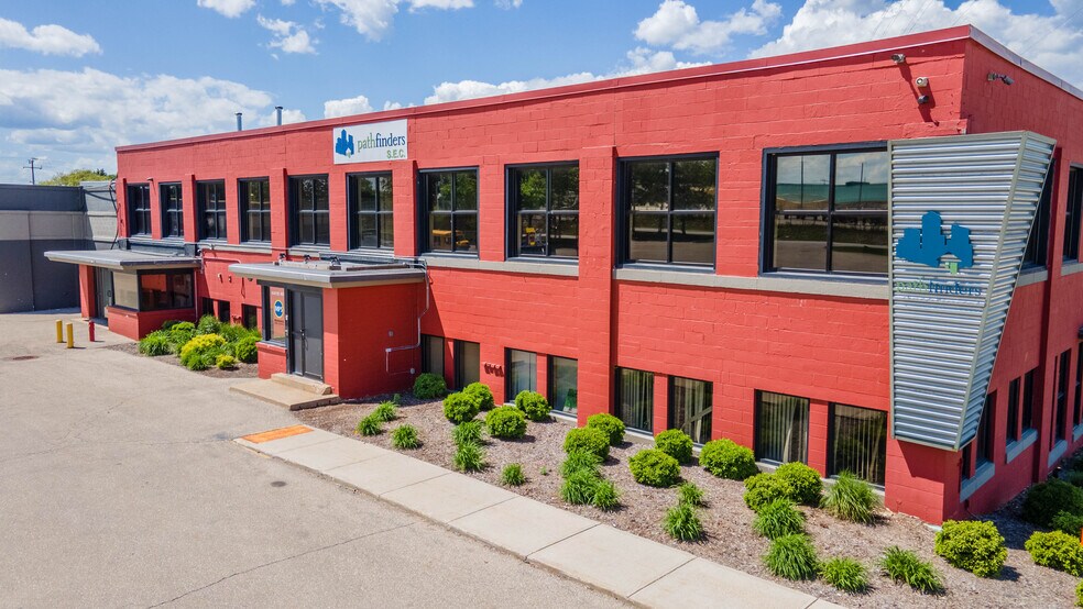 More Photos Of 4200 N Holton St, Milwaukee Warehouse For Lease