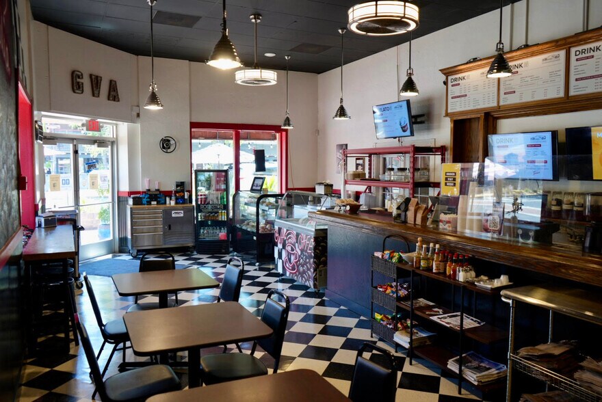 More Photos Of 17400 Monterey St, Morgan Hill Storefront Retail Office For Lease