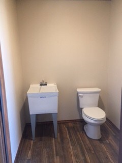 More Photos Of 3204 Commercial Dr, Midland Warehouse For Lease