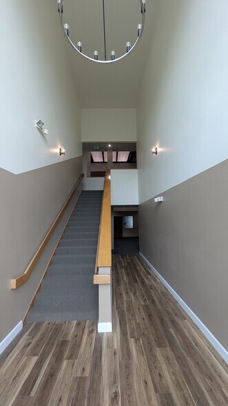 More Photos Of 20055 SW Pacific Hwy, Sherwood Office For Lease