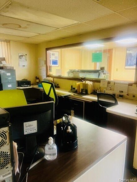 More Photos Of 10922 Myrtle Ave, Richmond Hill Healthcare For Sale