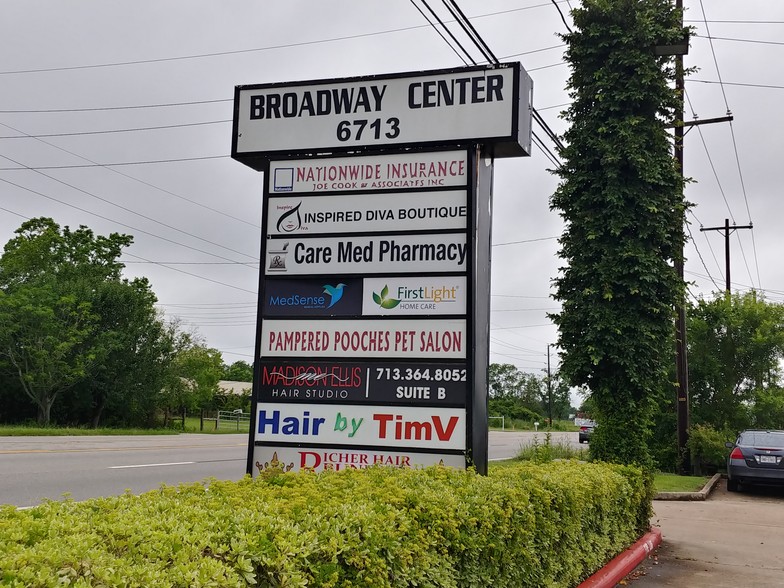 More Photos Of 6713 Broadway, Pearland Freestanding For Lease