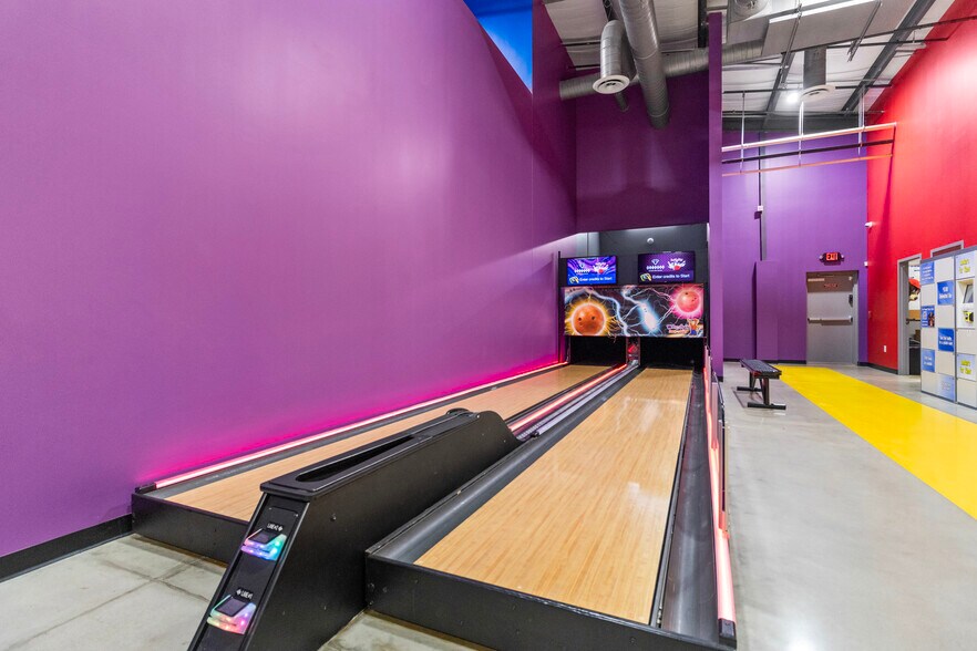 More Photos Of 585 Willow ln, McDonough Sports And Entertainment For Sale