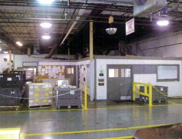 More Photos Of 2020 15th St, Columbus Manufacturing For Lease