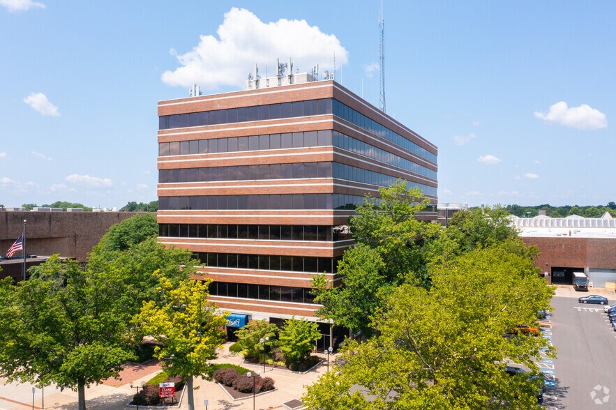 More Photos Of 2300 E Lincoln Hwy, Langhorne Office For Lease