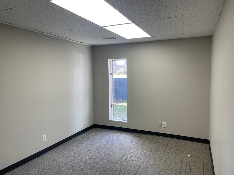 More Photos Of 363 Pierce Ave, Macon-Bibb Office For Sale