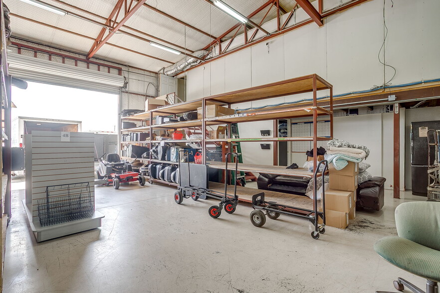More Photos Of 10450 E Bankhead Hwy, Aledo Mixed Retail For Lease