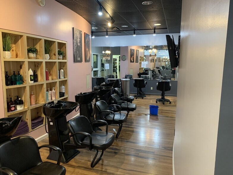 More Photos Of 620 W Edison Rd, Mishawaka Unknown For Lease