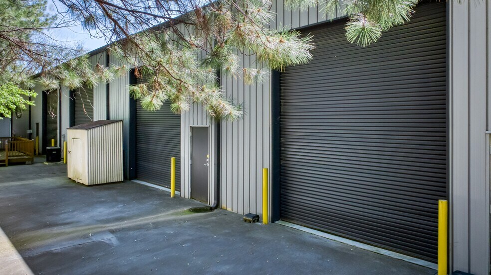 More Photos Of 3050 Matlock Dr, Kennesaw Light Manufacturing For Sale