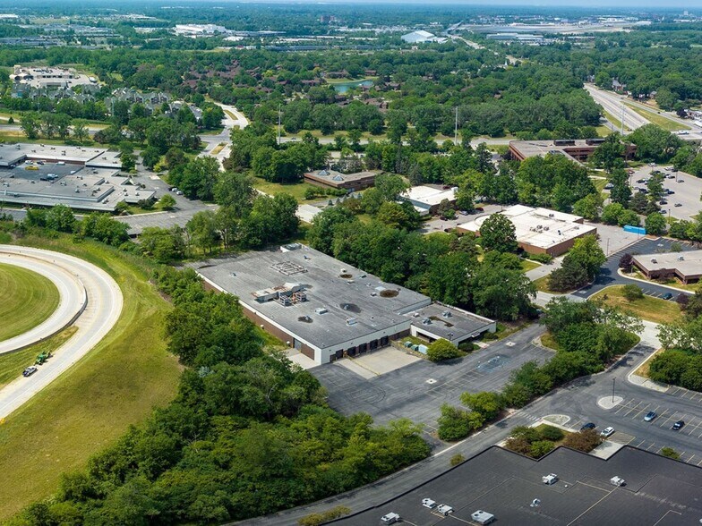 More Photos Of 15203 S Commerce Dr, Dearborn Manufacturing For Lease