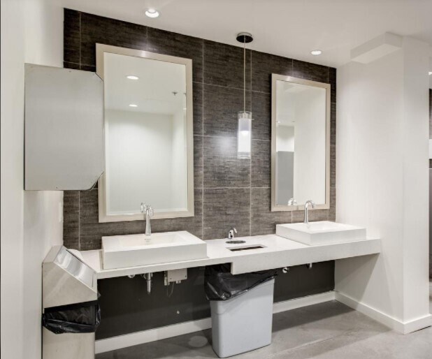 More Photos Of 1355 Parker St, Vancouver Showroom For Lease