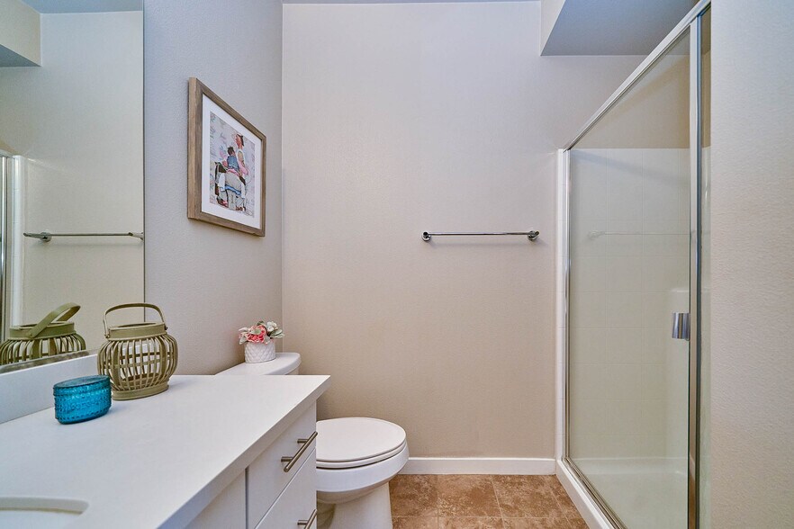 More Photos Of 801 S Anaheim Blvd, Anaheim General Retail For Sale