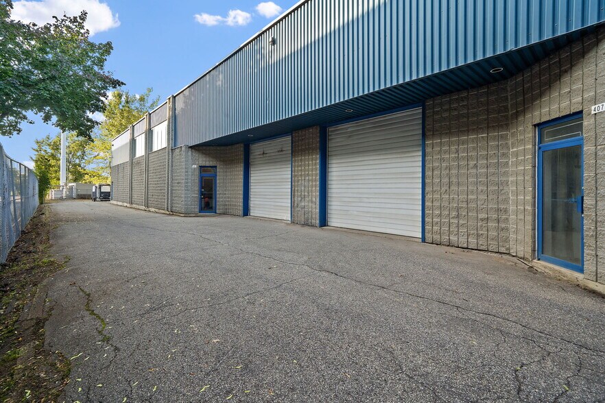 More Photos Of 403-409 Rue Saint-Roch, Montréal Warehouse For Lease