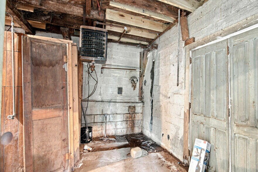 More Photos Of 206 Ferry St, Loudon Multifamily For Sale
