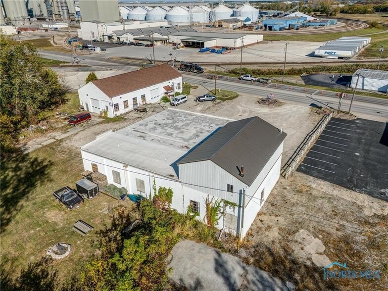 More Photos Of 322 Illinois Ave, Maumee Warehouse For Sale