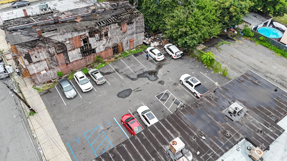 More Photos Of 297 16th Ave, Newark Land For Sale