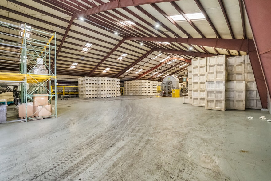 More Photos Of 2600 45th St, Vero Beach Food Processing For Sale