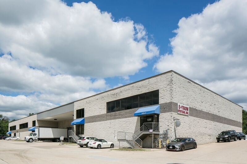 More Photos Of 9406 Gunston Cove Rd, Lorton Warehouse For Lease