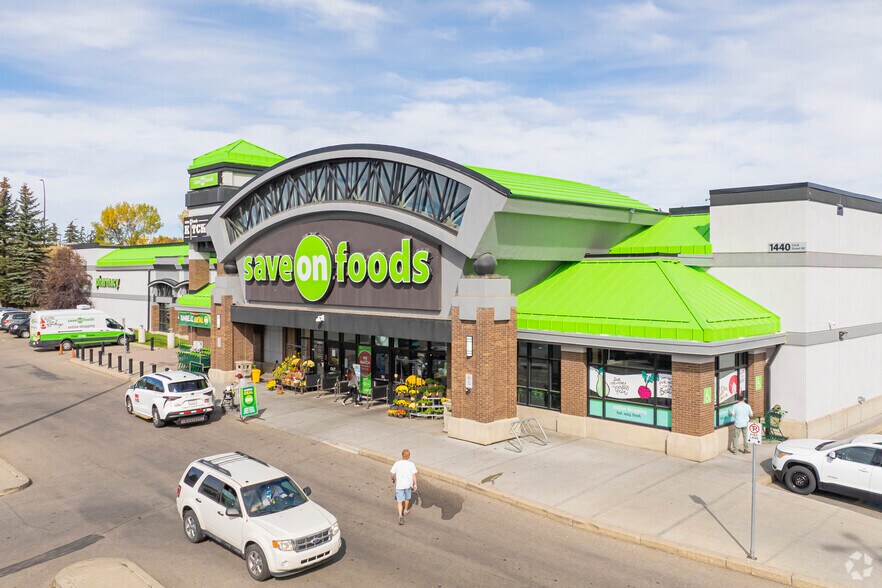 More Photos Of 1440 52nd St NE, Calgary Unknown For Lease