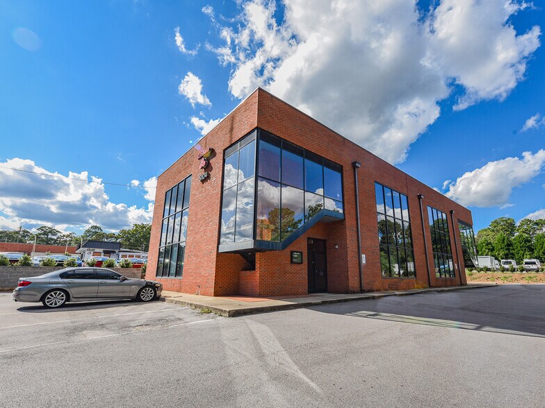 More Photos Of 5104 Western Blvd, Raleigh Office For Lease