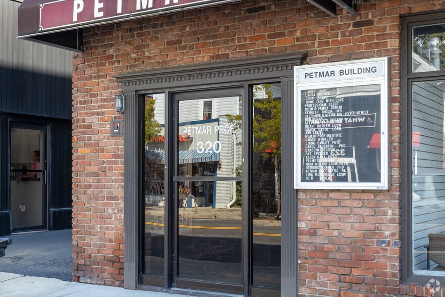 More Photos Of 320 Raritan Ave, Highland Park Medical For Lease