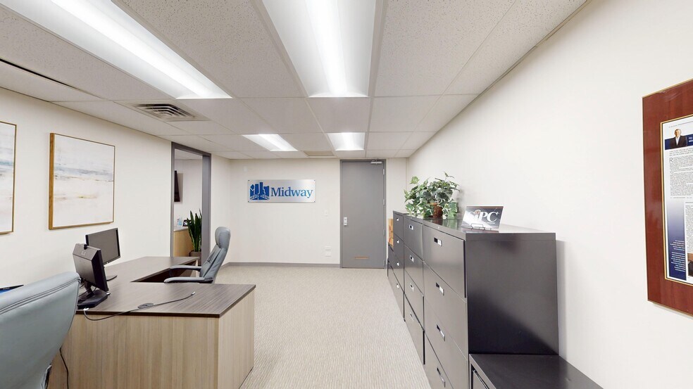More Photos Of 1650 N Arlington Heights Rd, Arlington Heights Office For Lease