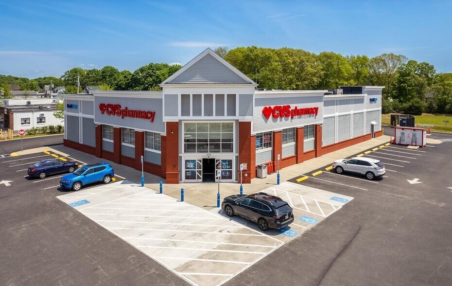 More Photos Of 1479 Newman Ave, Seekonk General Retail For Sale