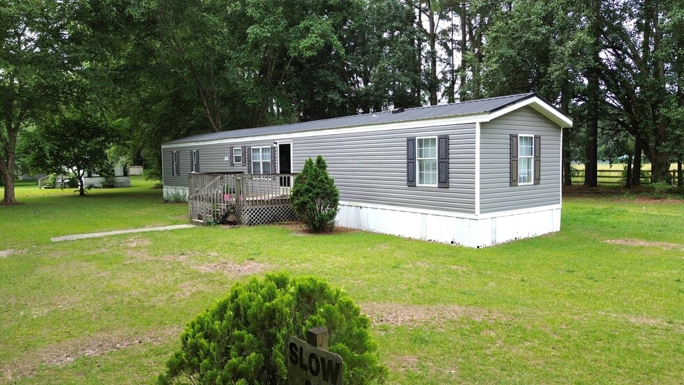 Primary Photo Of 106 Valencia Ave, Goldsboro Manufactured Housing Mobile Home Park For Sale