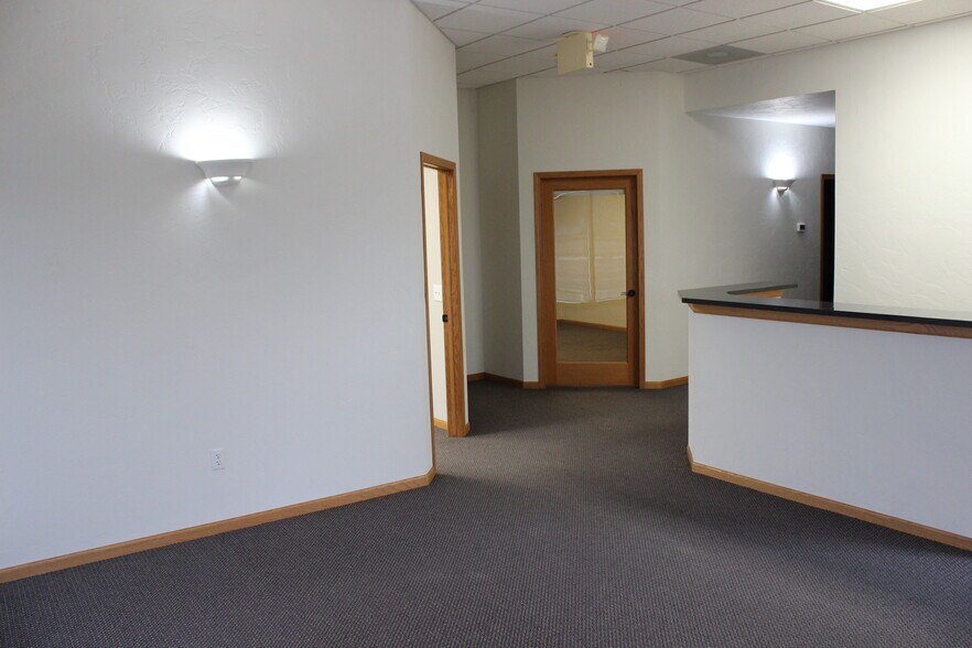 More Photos Of 1521 Randolph Rd, Janesville Medical For Lease