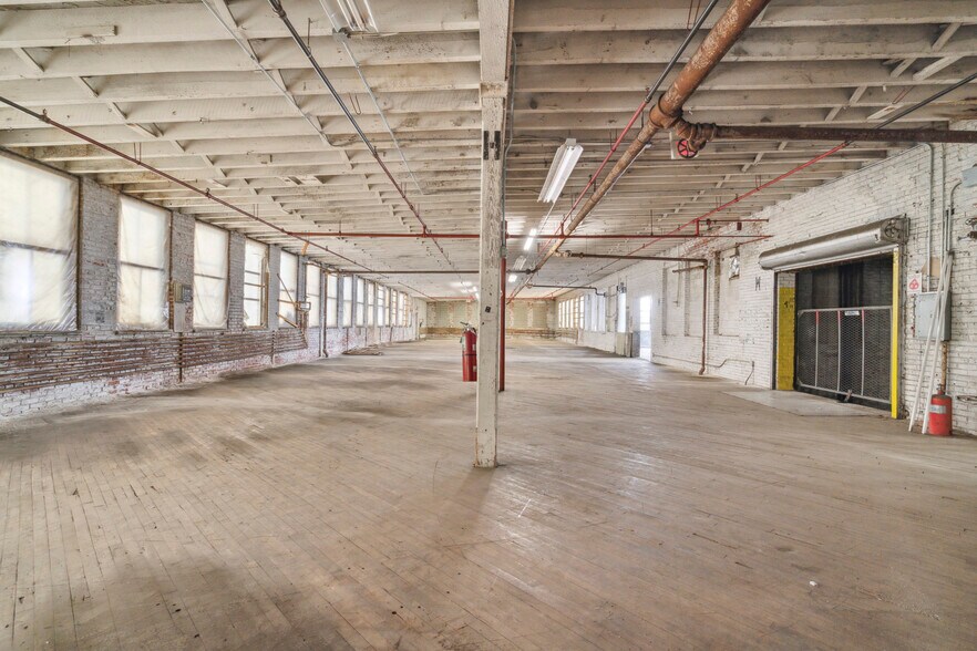 More Photos Of 2916 Weikel St, Philadelphia Warehouse For Sale