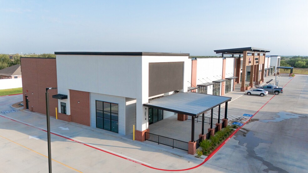 More Photos Of 3100 N. McColl Rd, Hidalgo General Retail For Lease