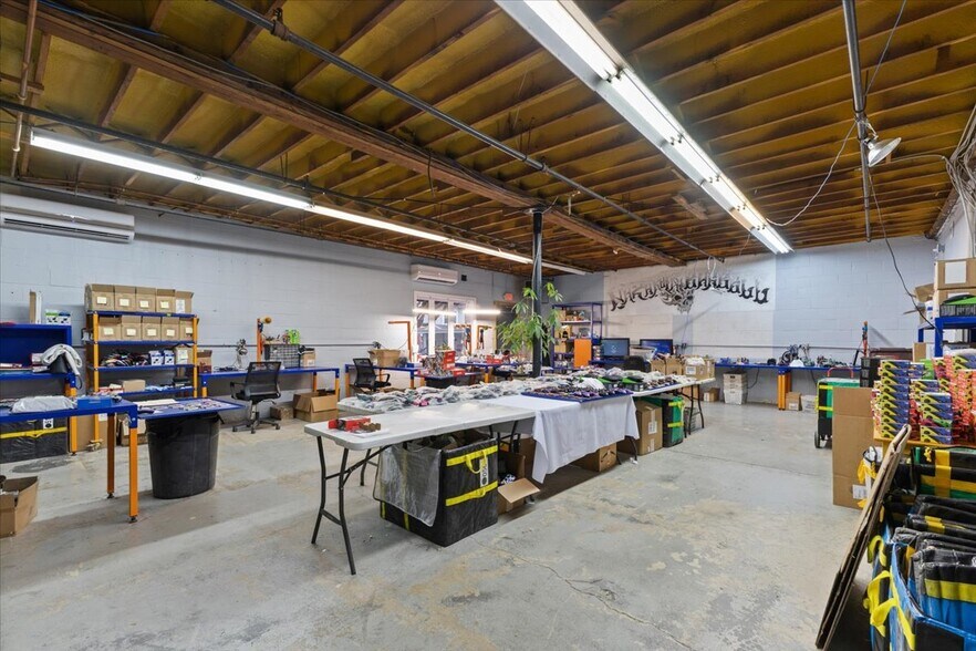 More Photos Of 181 S Whitfield St, Nazareth Office Residential For Sale