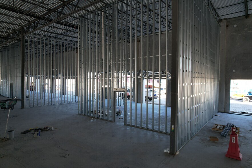 More Photos Of 19150 Marketplace Ave, Kyle Manufacturing For Lease