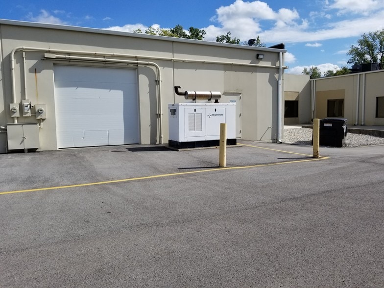 More Photos Of 35 Rockridge Rd, Englewood Warehouse For Sale