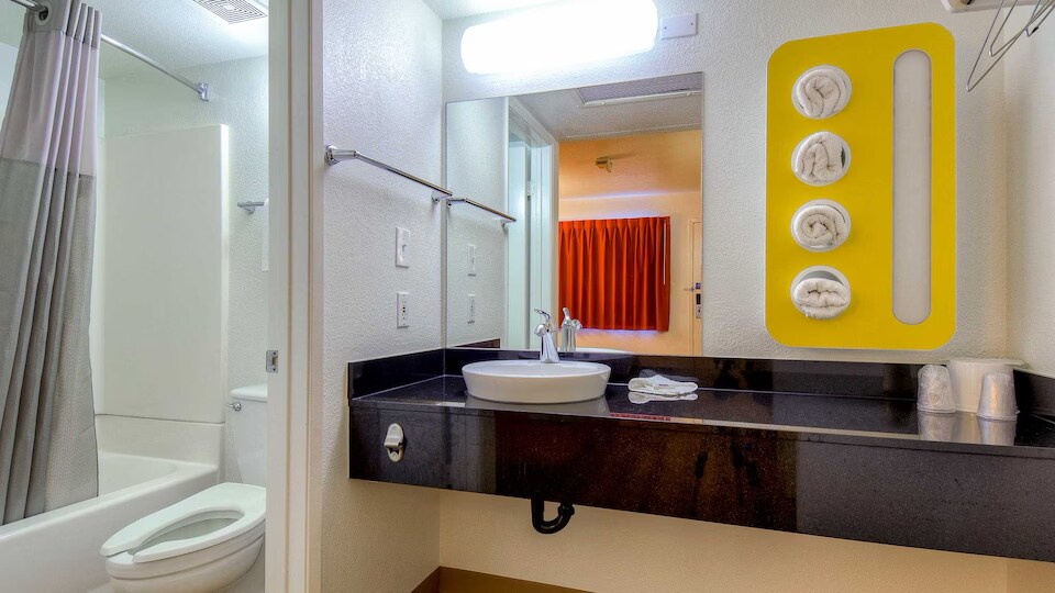 More Photos Of 2470 S Garey Ave, Pomona Hotel For Sale