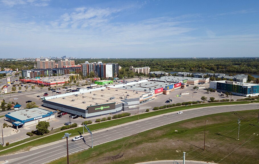 More Photos Of 1910 Pembina Hwy S, Winnipeg Freestanding For Lease