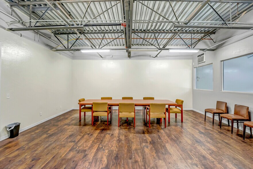 More Photos Of 4521 E Jensen St, Mesa Light Manufacturing For Lease