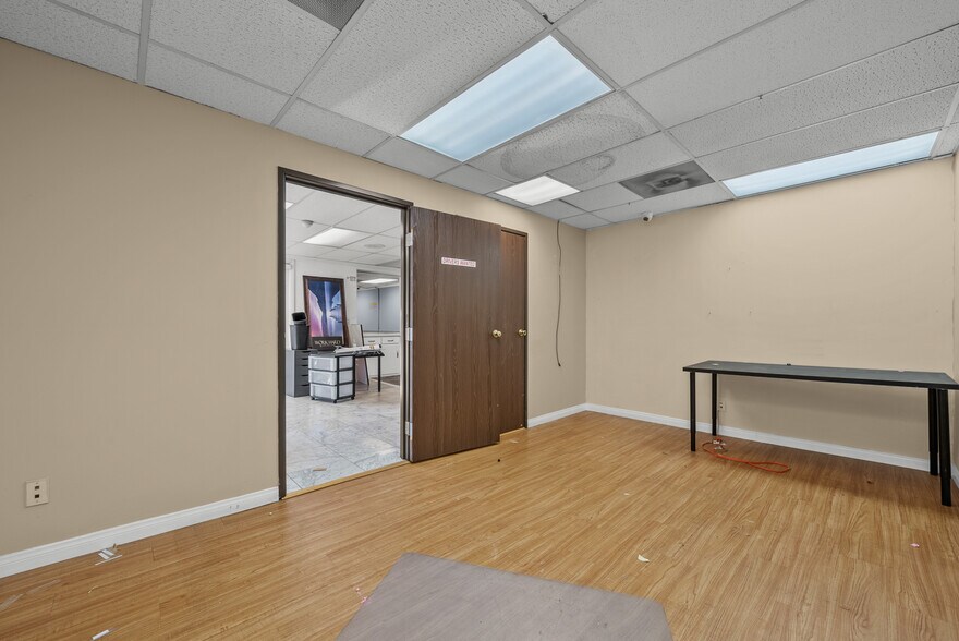 More Photos Of 13663 Prairie Ave, Hawthorne Office For Sale