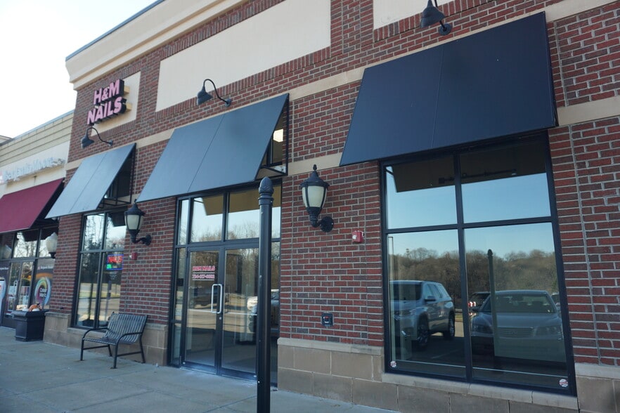 More Photos Of 1020 Towne Square Dr, Greensburg Storefront For Lease